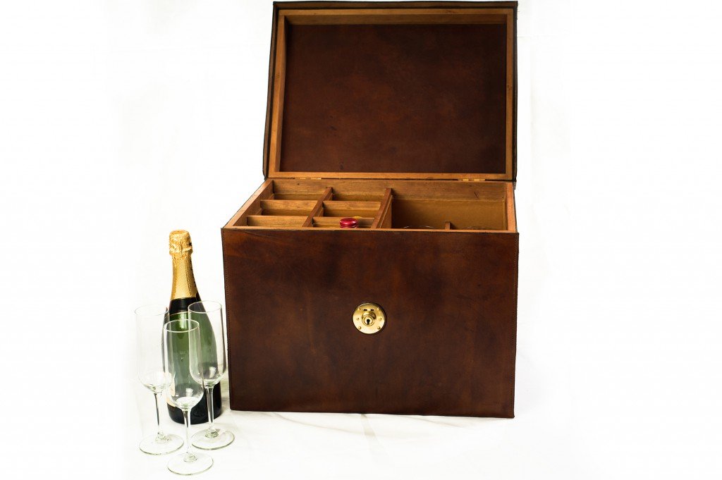 Wine Box:- 6 Bottle 6 Glass leather and Oak 